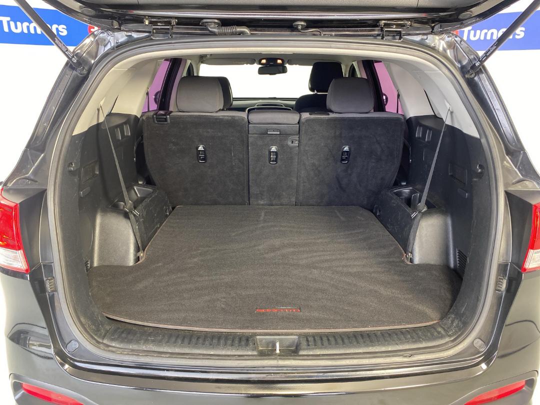 Photo '14' of KIA Sorento Photo '14' of KIA Sorento