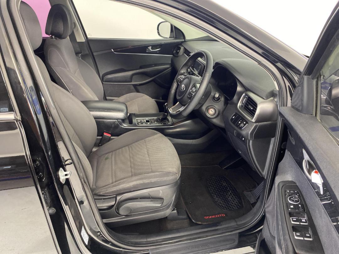 Photo '16' of KIA Sorento Photo '16' of KIA Sorento