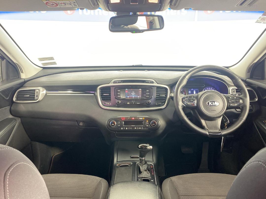 Photo '17' of KIA Sorento Photo '17' of KIA Sorento