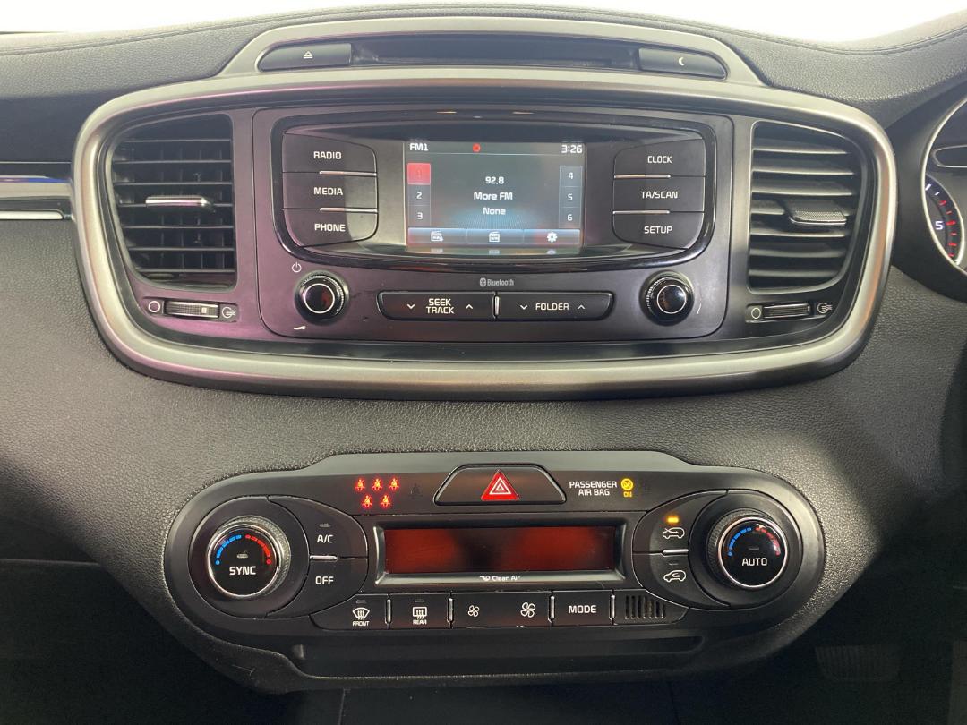 Photo '18' of KIA Sorento Photo '18' of KIA Sorento