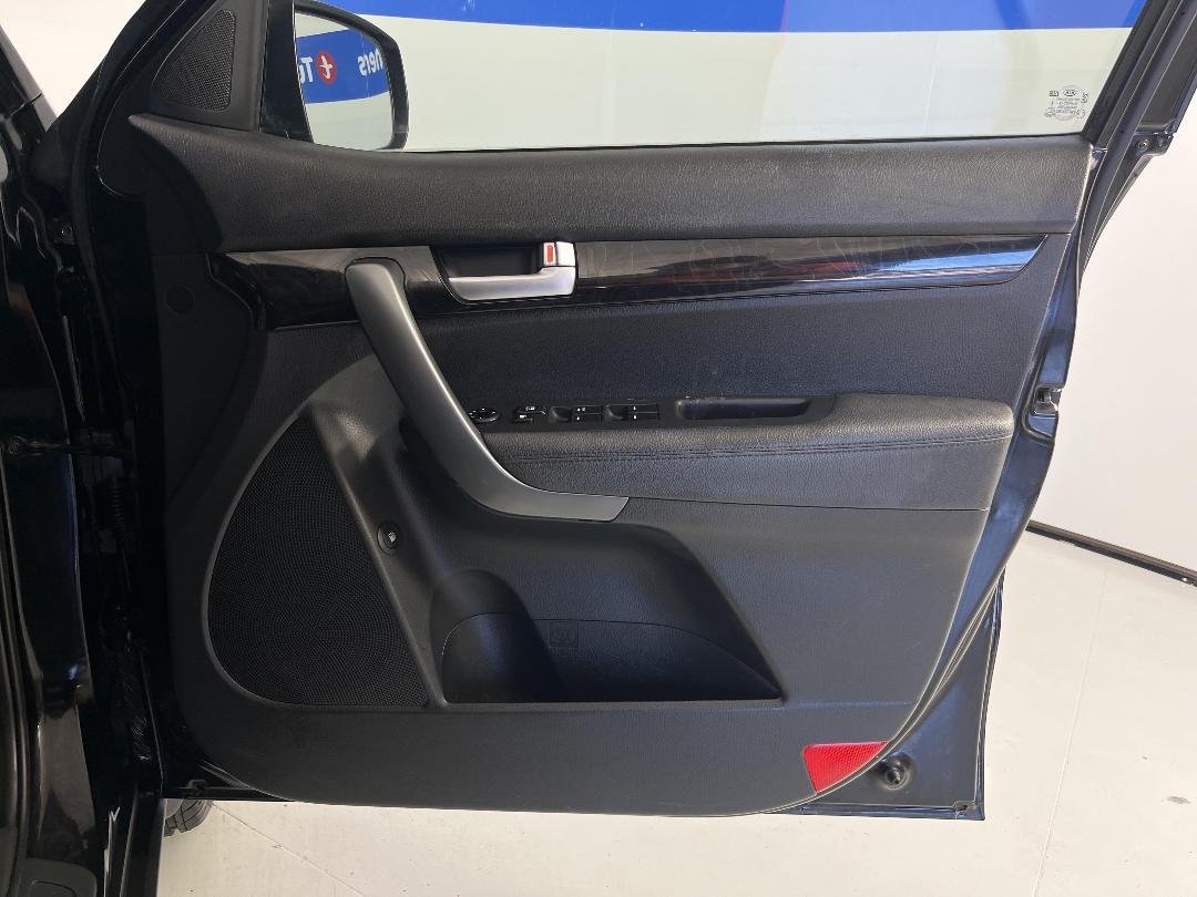 Photo '15' of KIA Sorento