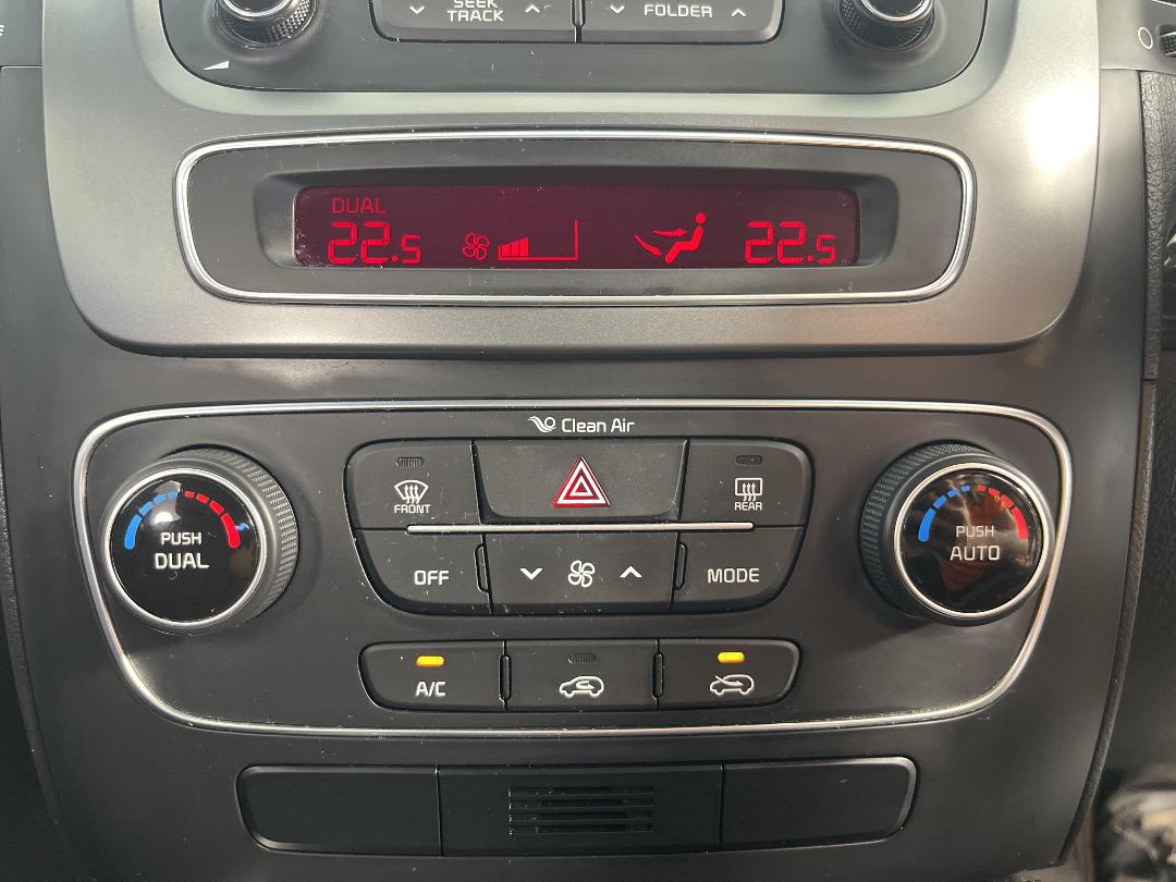 Photo '29' of KIA Sorento