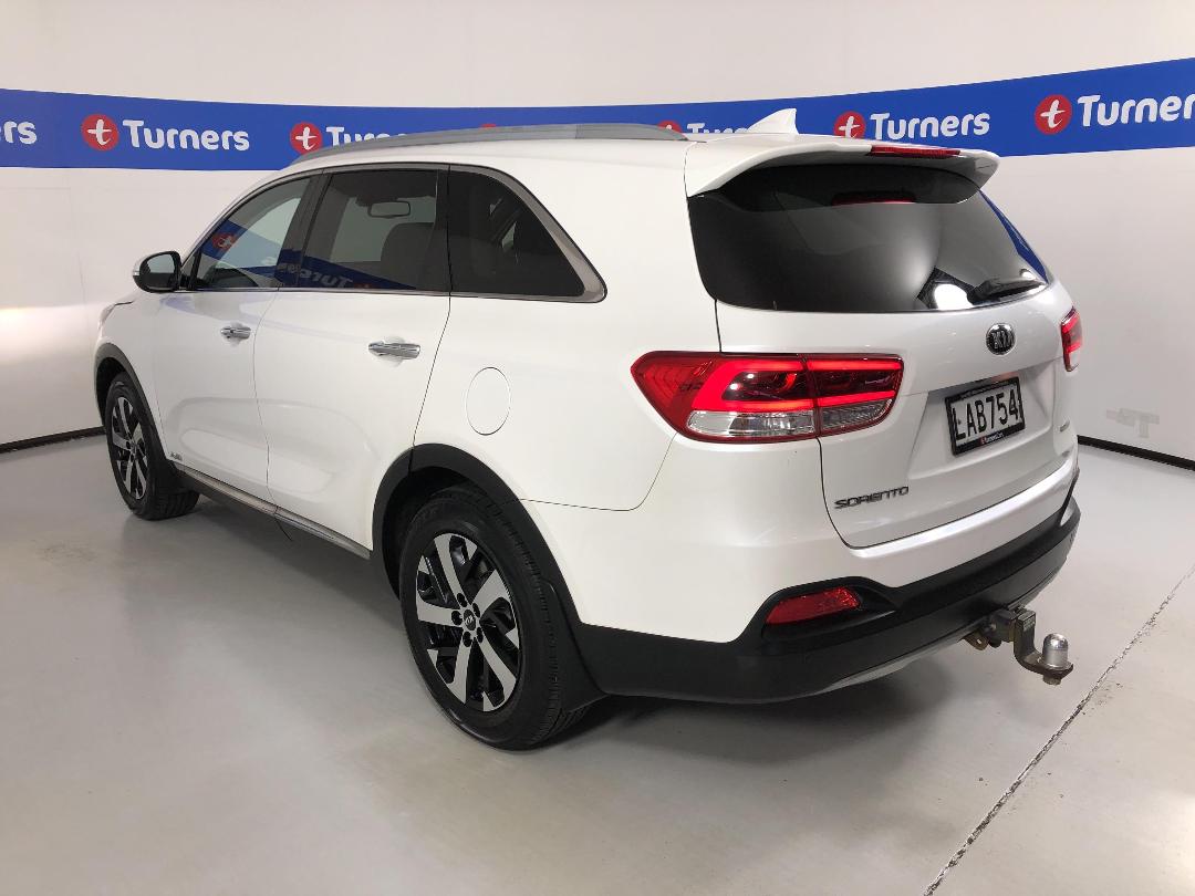 Photo '5' of KIA Sorento Photo '5' of KIA Sorento