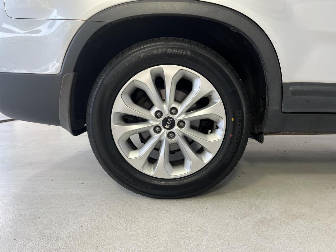 Photo '12' of KIA Sorento