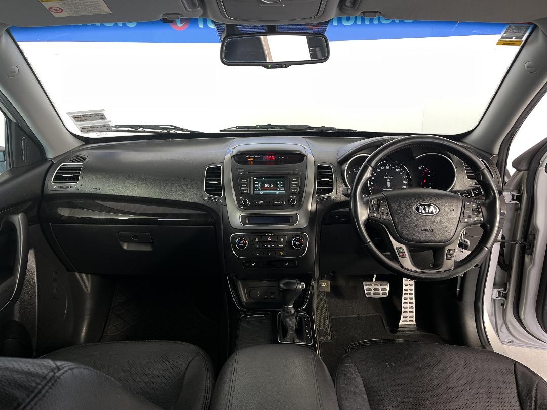 Photo '17' of KIA Sorento