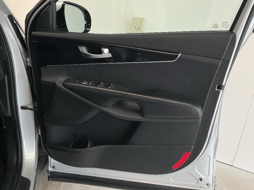 Photo '15' of KIA Sorento Photo '15' of KIA Sorento