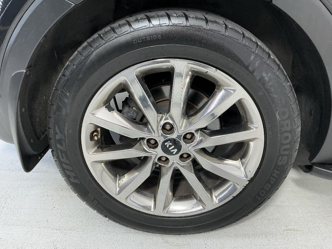 Photo '12' of KIA Sorento