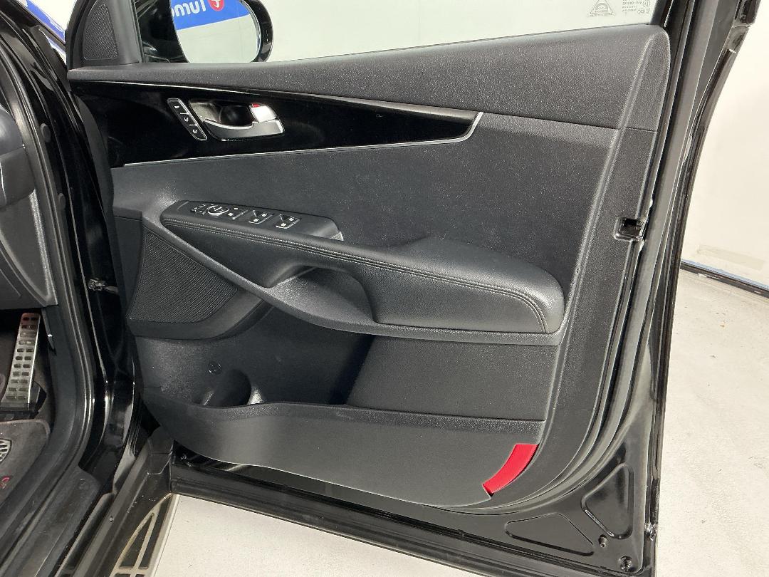 Photo '15' of KIA Sorento