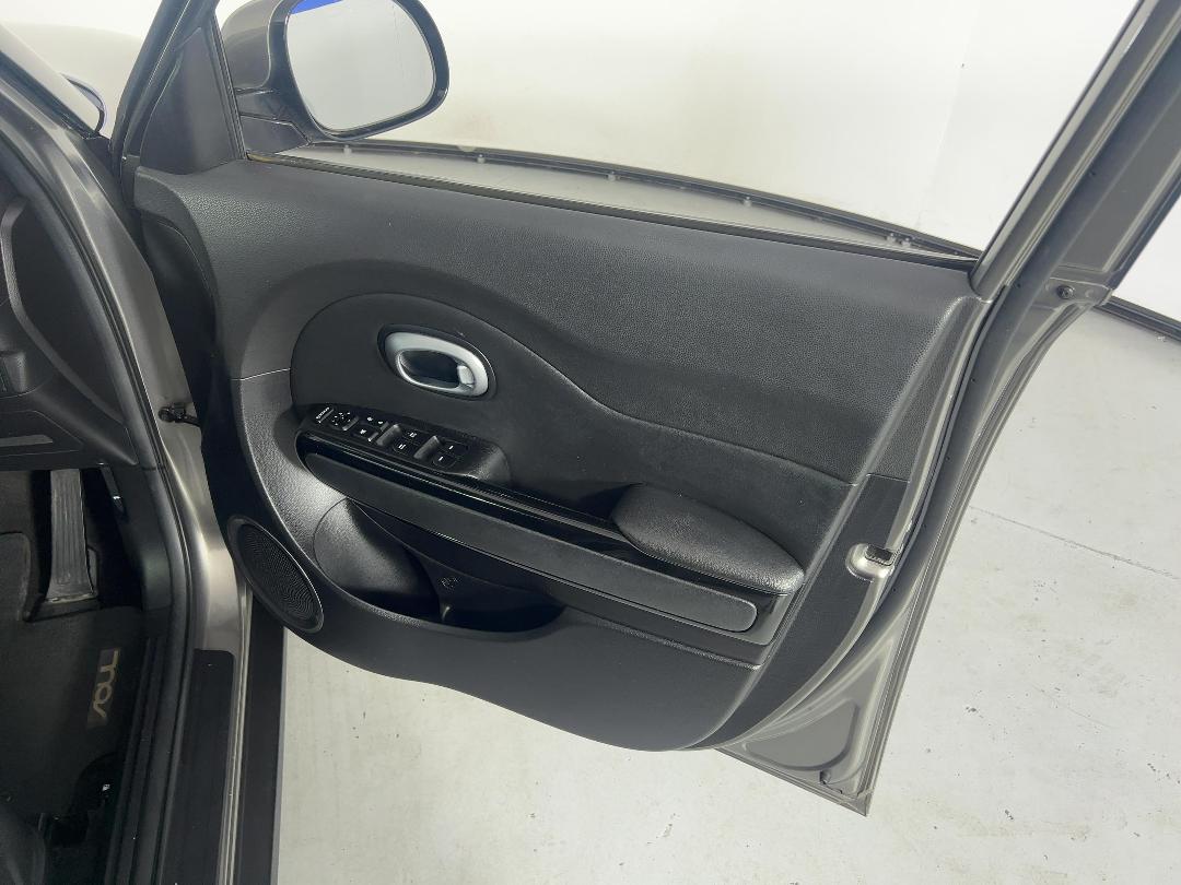 Photo '15' of KIA Soul Photo '15' of KIA Soul