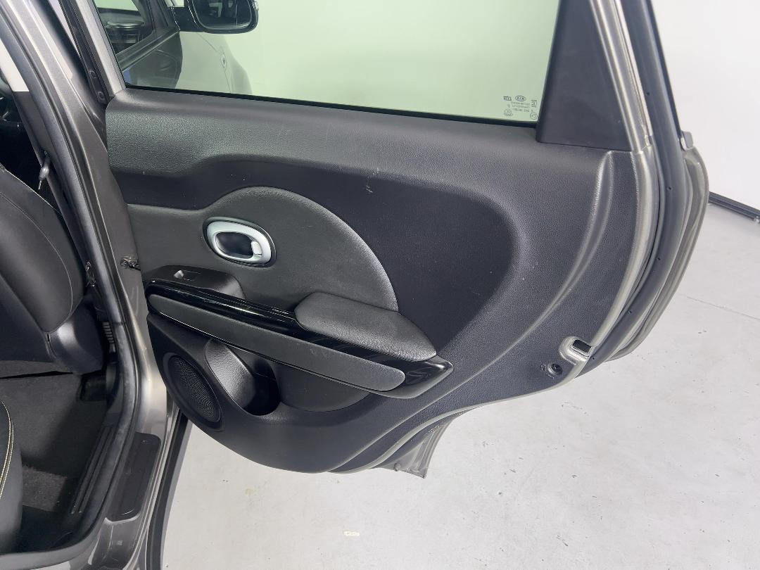 Photo '19' of KIA Soul Photo '19' of KIA Soul