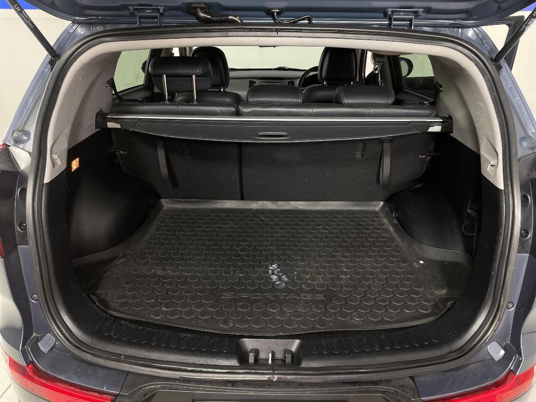 Photo '14' of KIA Sportage Photo '14' of KIA Sportage
