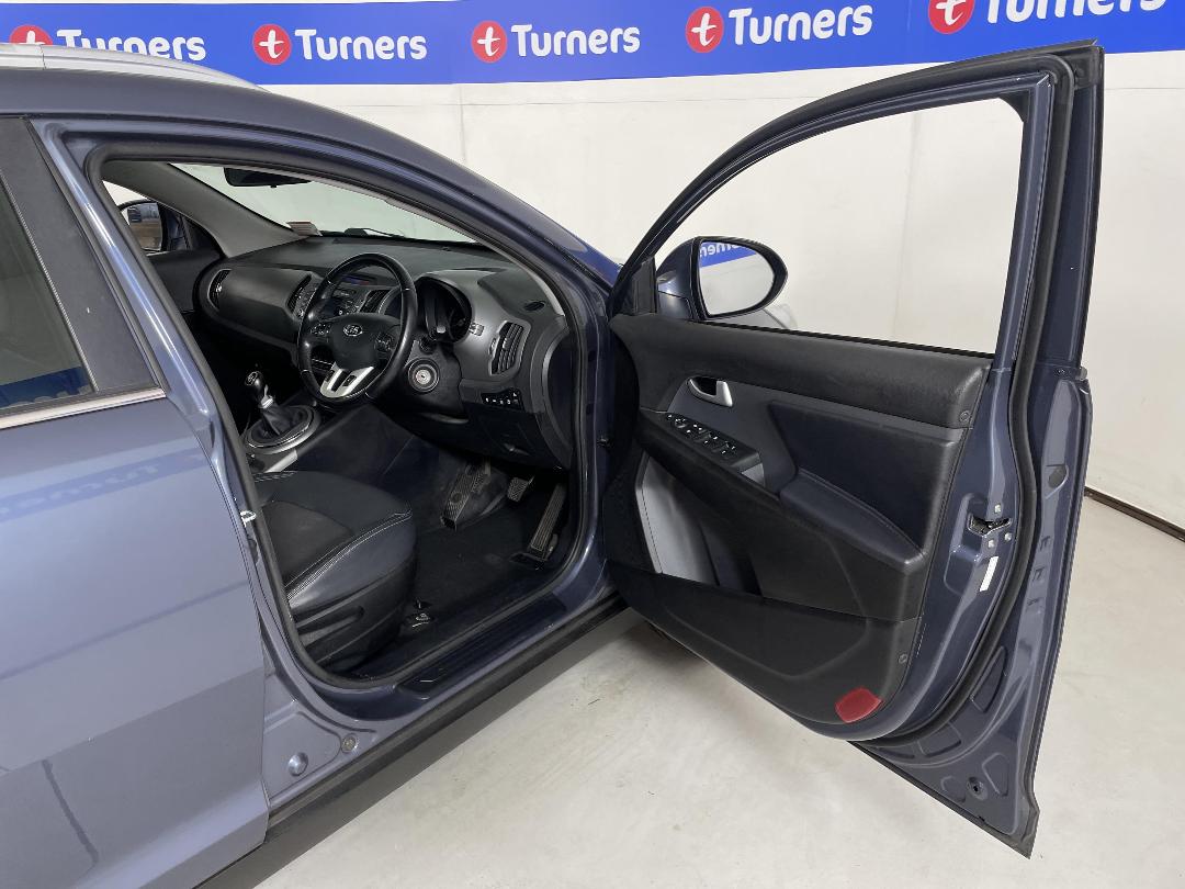 Photo '15' of KIA Sportage Photo '15' of KIA Sportage