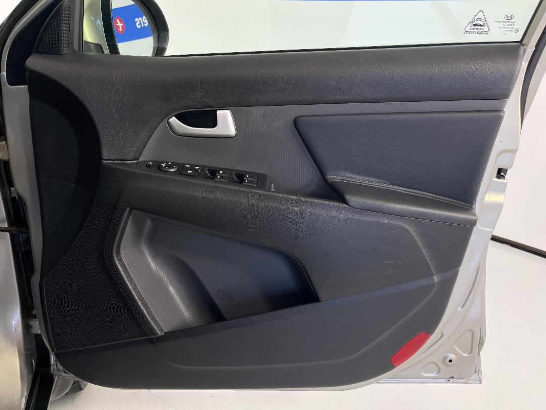 Photo '15' of KIA Sportage Photo '15' of KIA Sportage