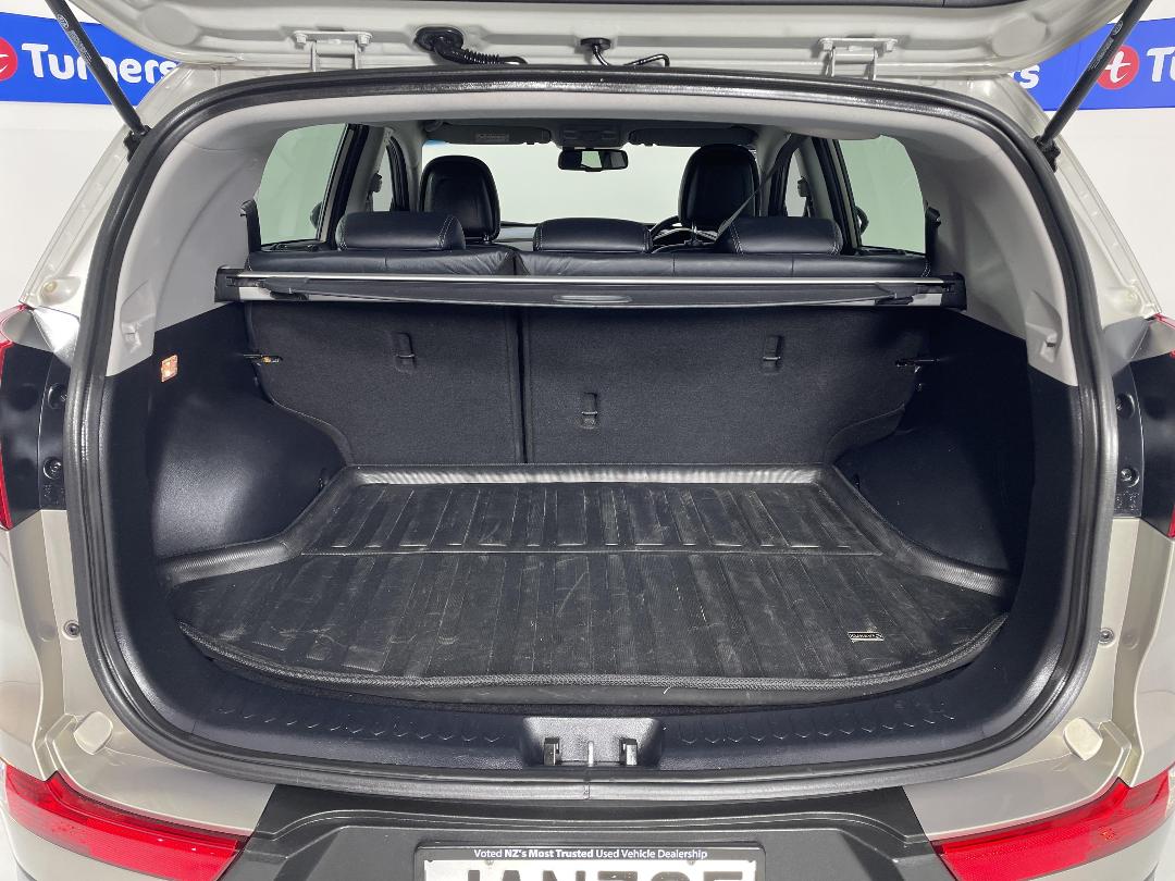 Photo '14' of KIA Sportage Photo '14' of KIA Sportage