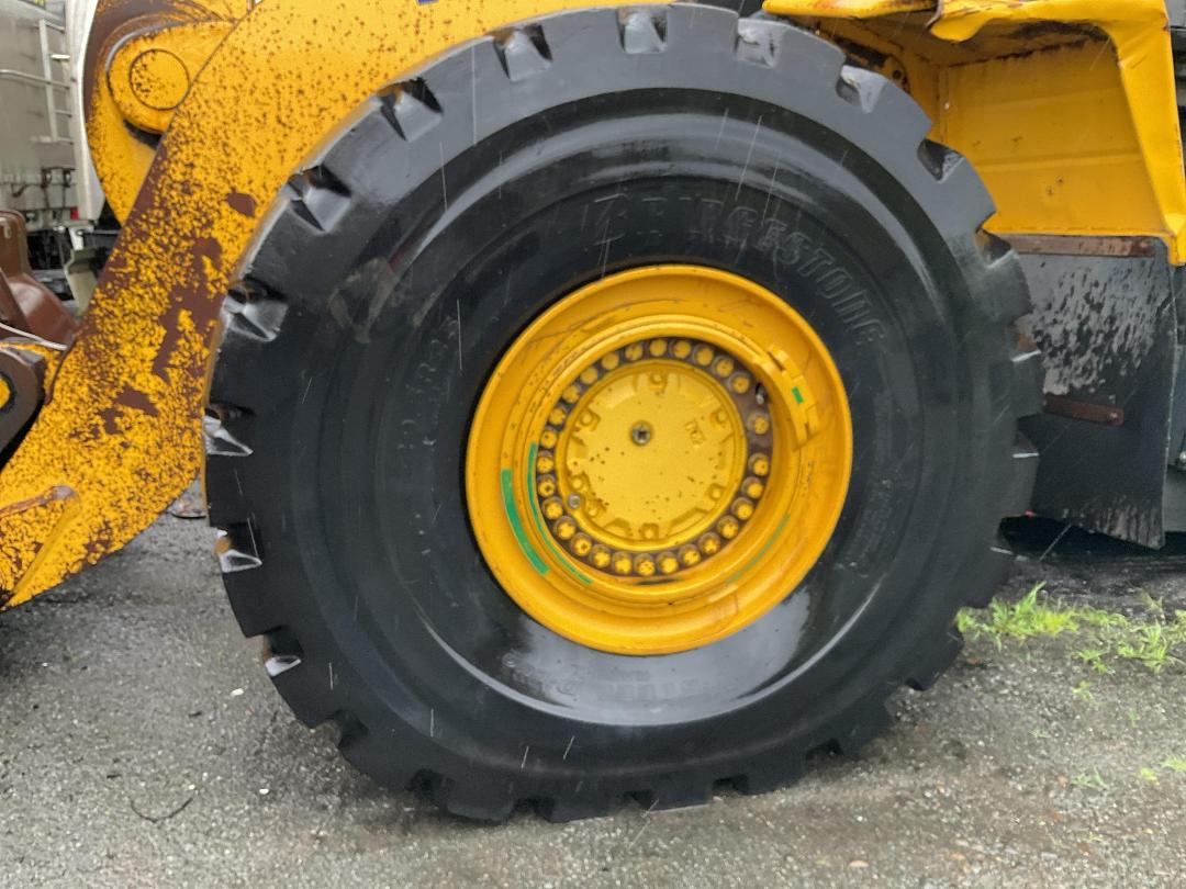 Photo '46' of Komatsu WA500-6 Excavator