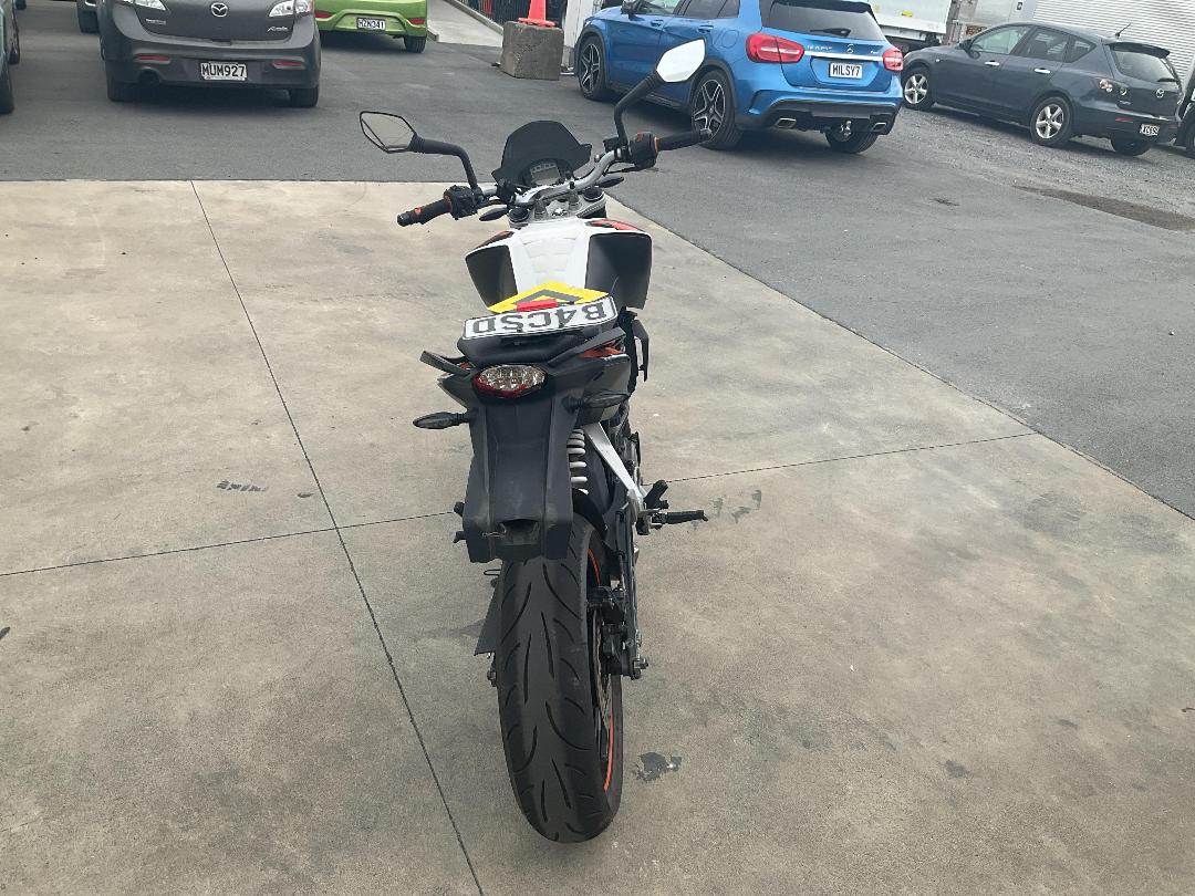 Photo '4' of KTM 200 Duke