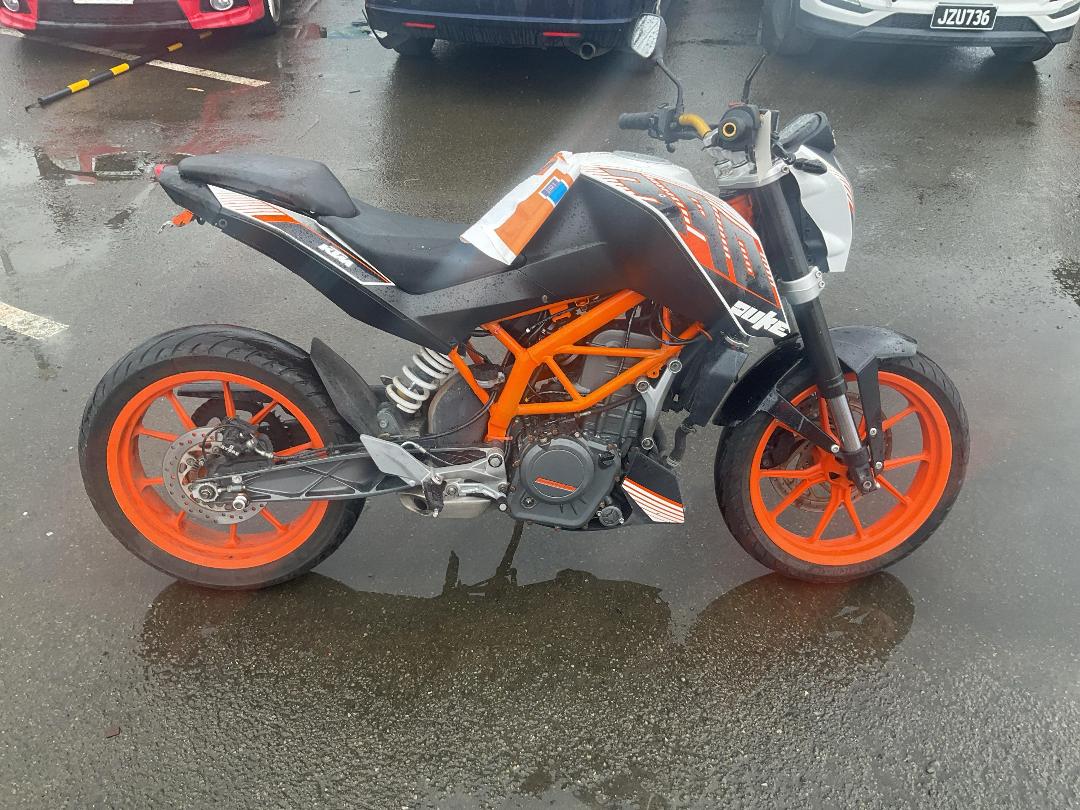 Photo '7' of KTM 390 Duke Photo '7' of KTM 390 Duke