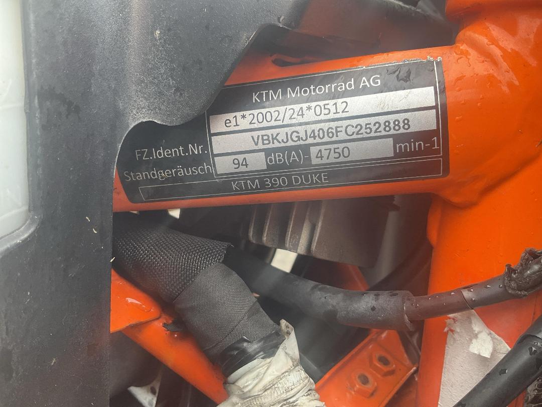 Photo '9' of KTM 390 Duke Photo '9' of KTM 390 Duke