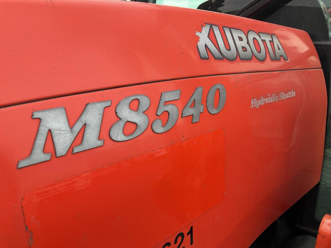 Photo '34' of Kubota M8540DTQ Tractor Photo '34' of Kubota M8540DTQ Tractor