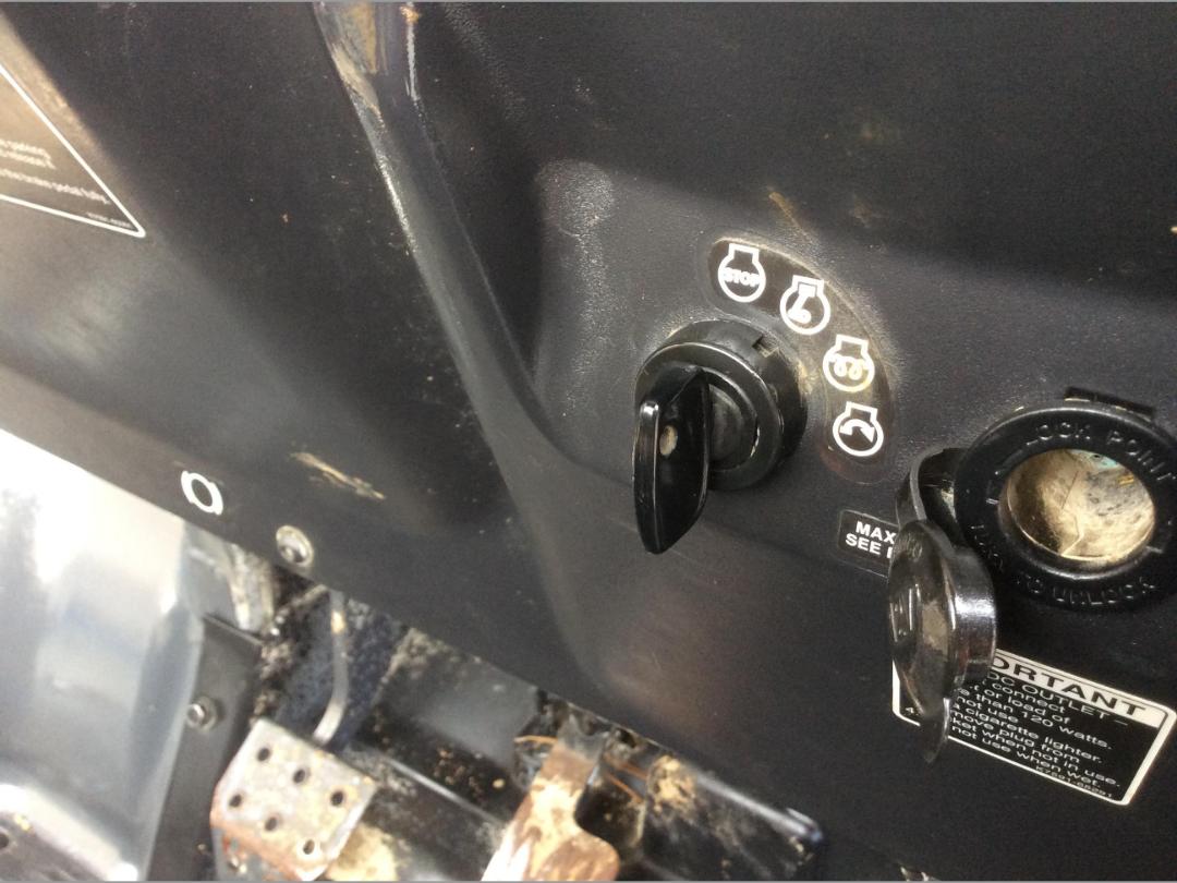 Photo '12' of Kubota RTV-X900 4WD Photo '12' of Kubota RTV-X900 4WD