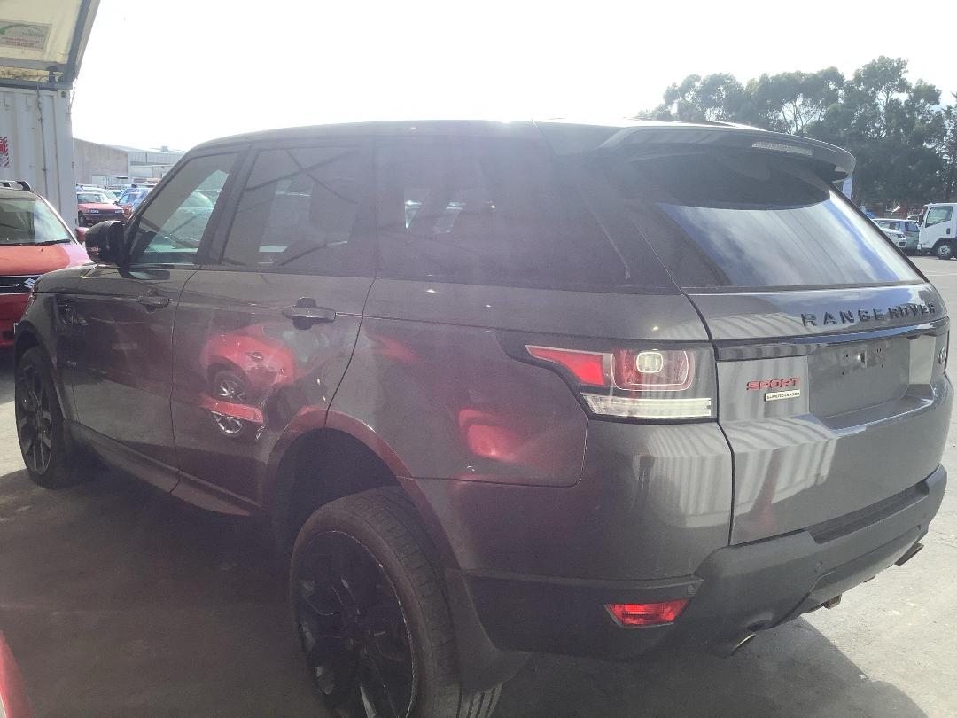 Photo '9' of Land Rover Range Rover Sport V8 SC HSE Dynamic
