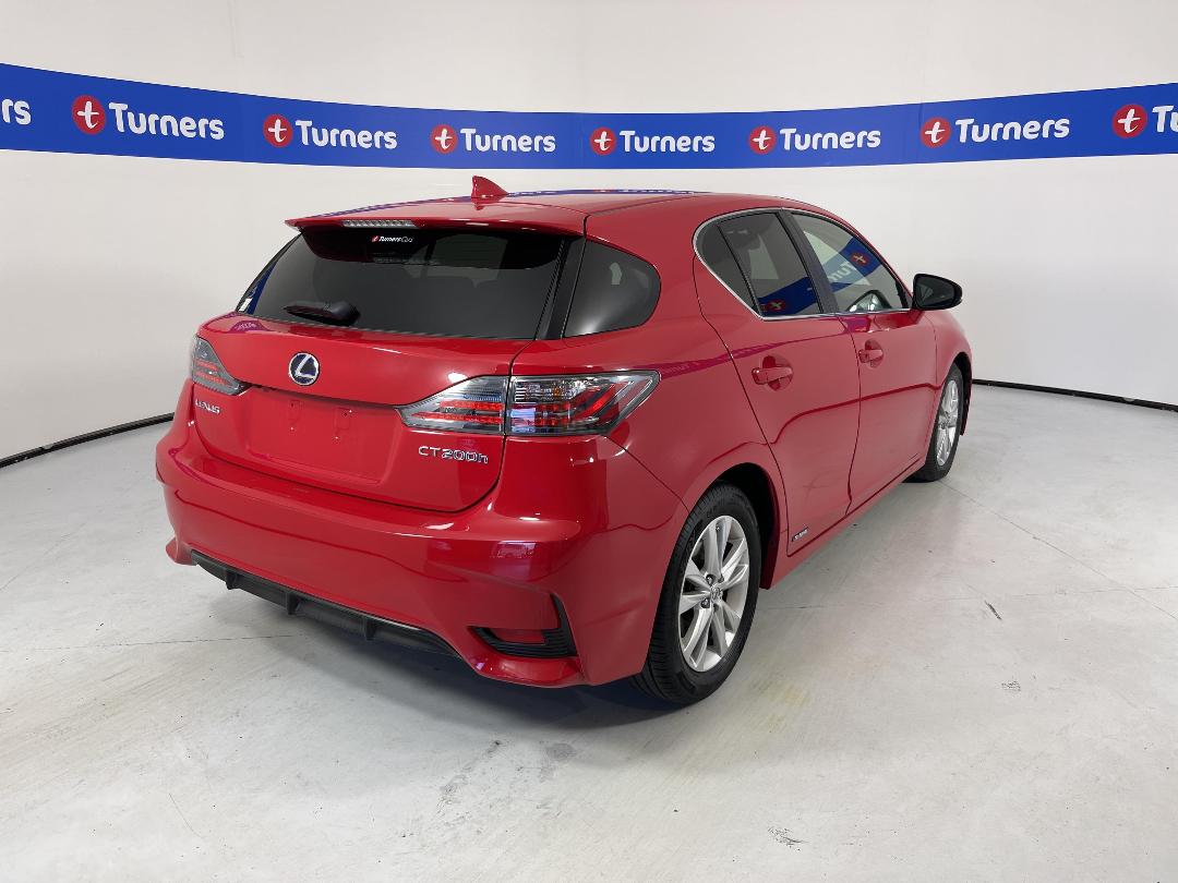 Photo '7' of Lexus CT200H