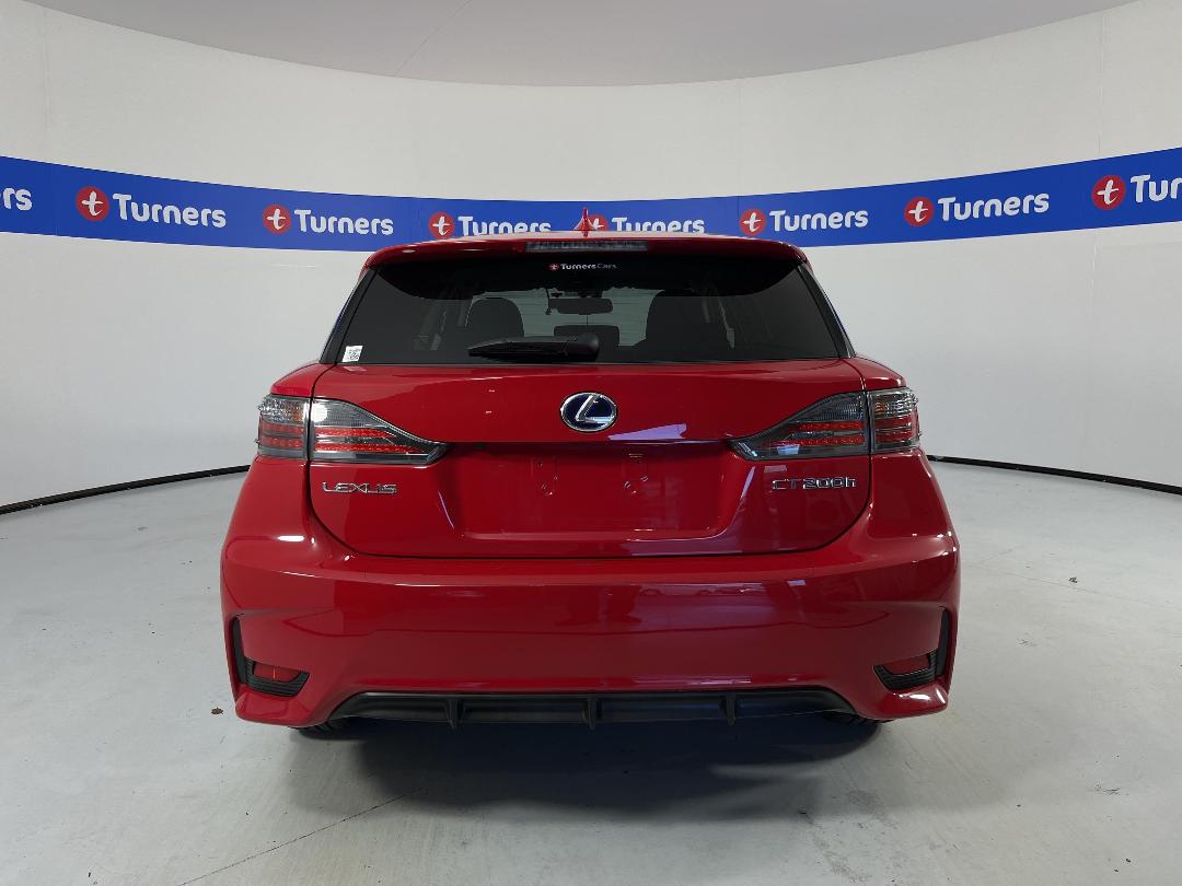 Photo '6' of Lexus CT200H