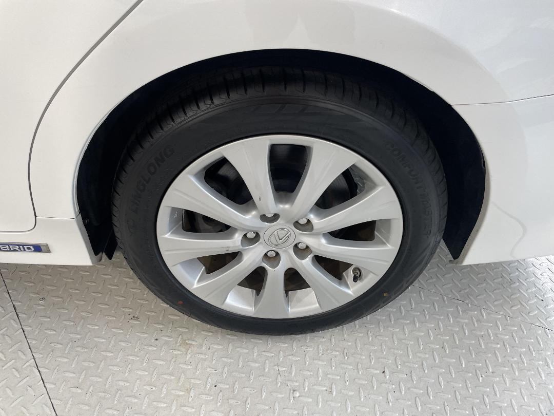 Photo '11' of Lexus GS300H