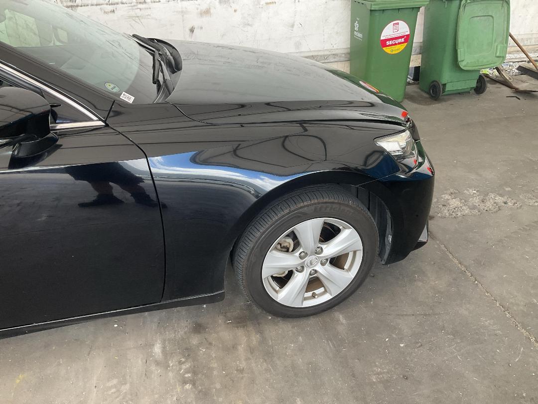 Photo '2' of Lexus IS300H