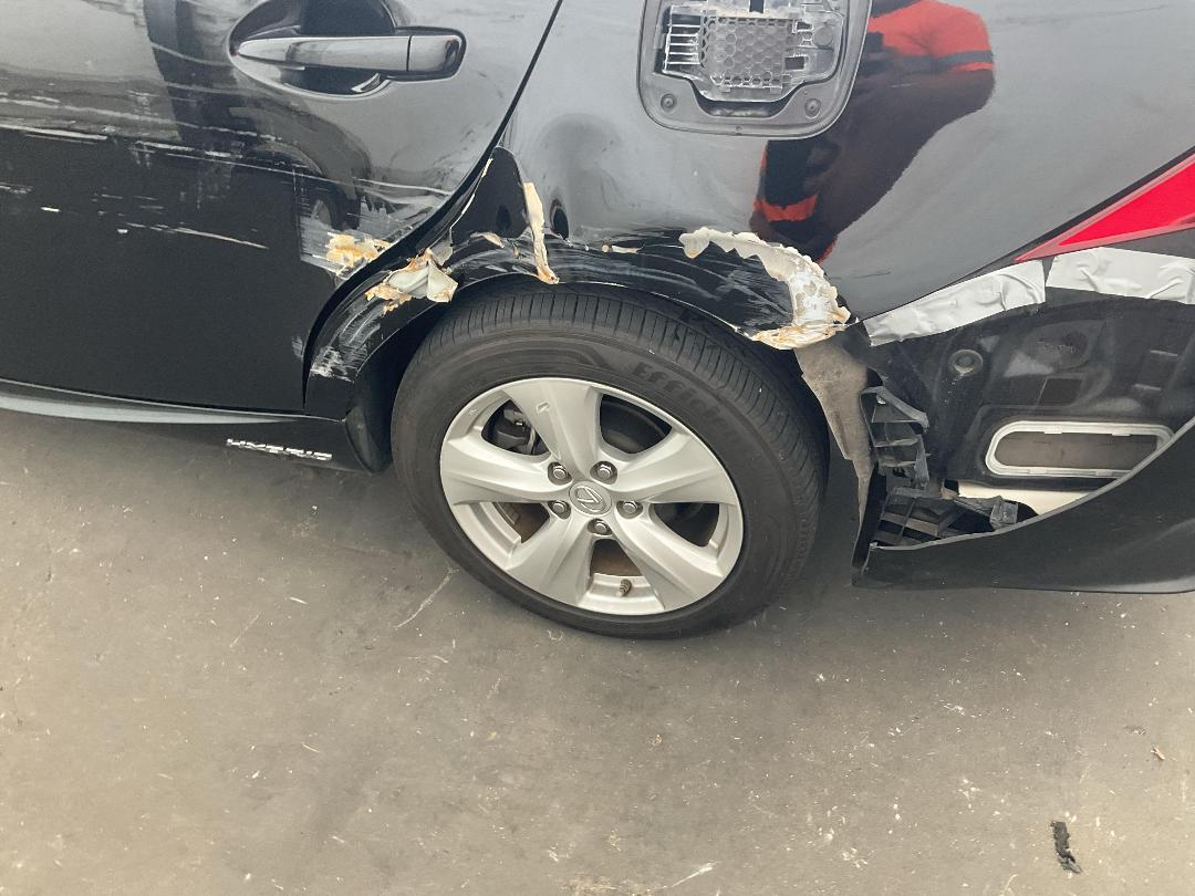 Photo '12' of Lexus IS300H