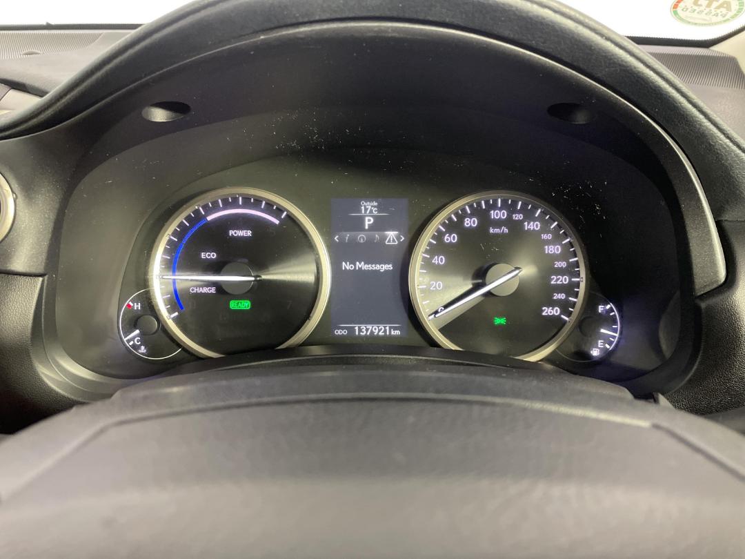 Photo '21' of Lexus NX300H