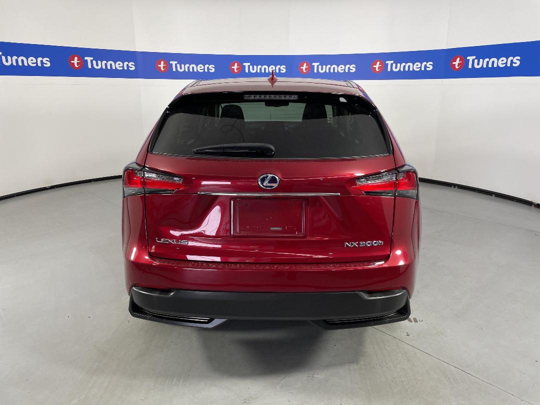 Photo '6' of Lexus NX300H