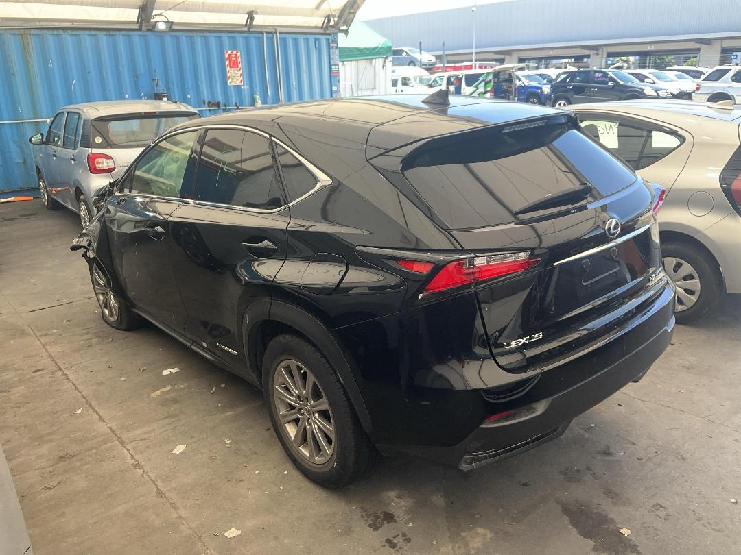 Photo '11' of Lexus NX300H Photo '11' of Lexus NX300H