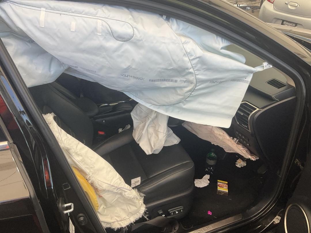 Photo '18' of Lexus NX300H Photo '18' of Lexus NX300H