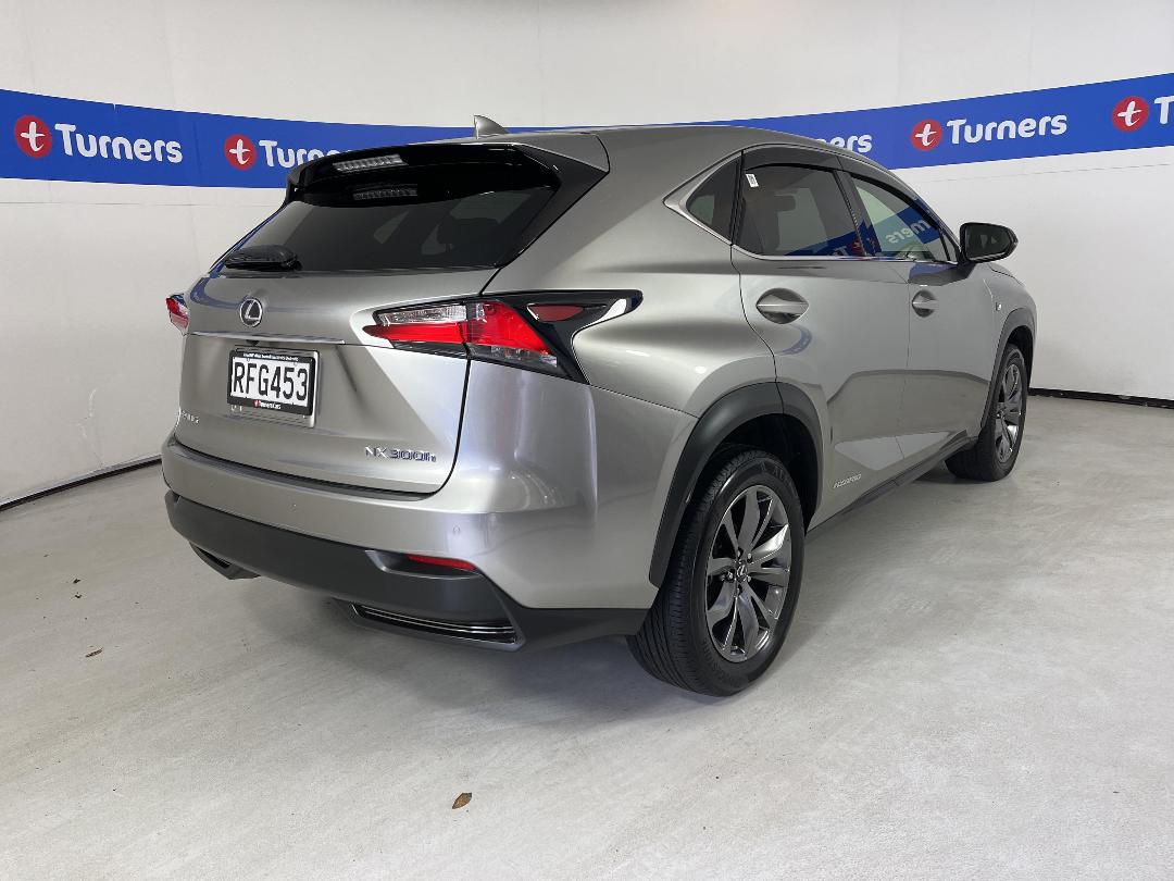 Photo '7' of Lexus NX300H