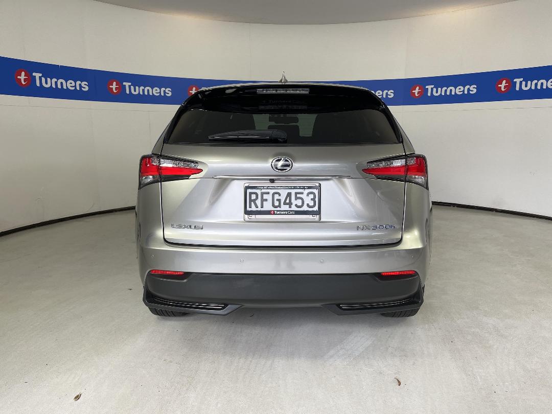 Photo '6' of Lexus NX300H