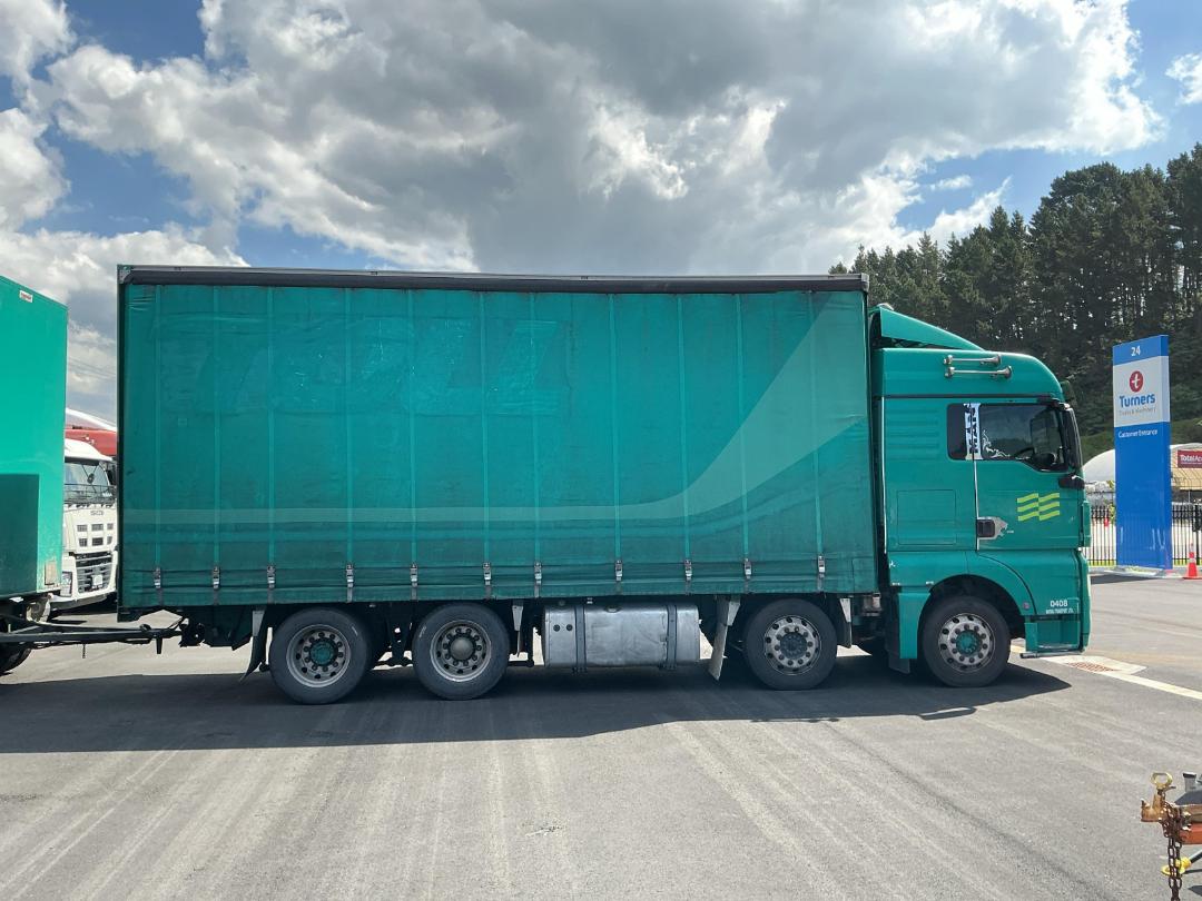 Photo '3' of MAN TGX Curtain/Solid