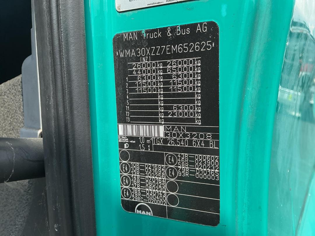 Photo '33' of MAN TGX Curtain/Solid