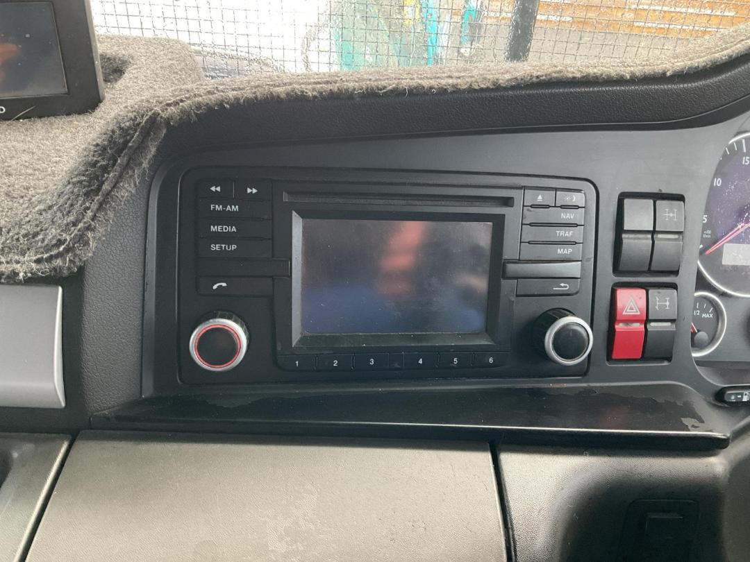 Photo '28' of MAN TGX 35.540 Curtainsider