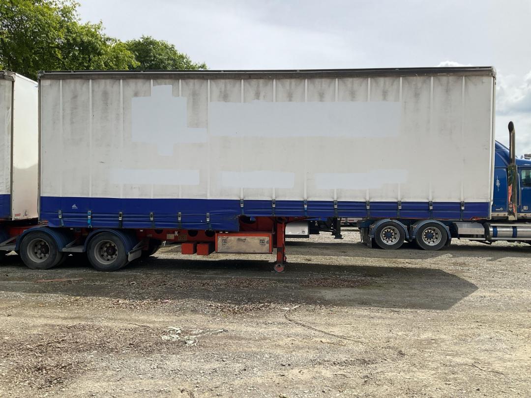 Photo '3' of Maxicube Freighter Curtainsider B-Train Photo '3' of Maxicube Freighter Curtainsider B-Train