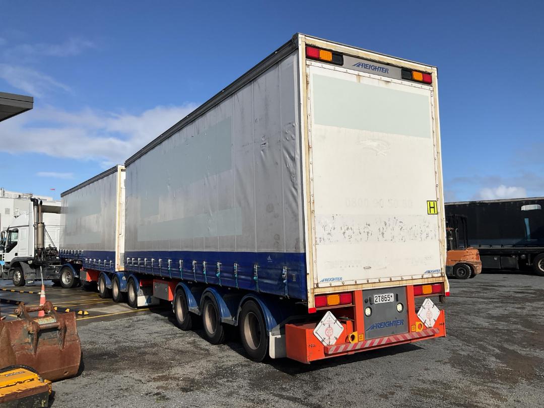 Photo '7' of MAXICUBE FREIGHTER Curtainsider B-Train Photo '7' of MAXICUBE FREIGHTER Curtainsider B-Train