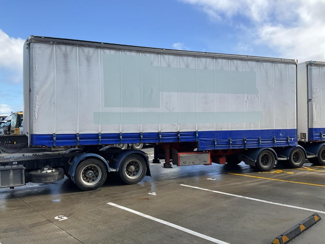 Photo '13' of MAXICUBE FREIGHTER Curtainsider B-Train Photo '13' of MAXICUBE FREIGHTER Curtainsider B-Train