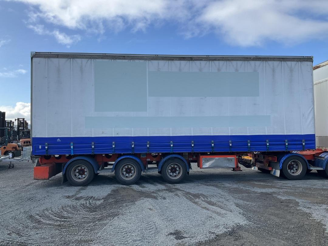 Photo '12' of MAXICUBE FREIGHTER Curtainsider B-Train Photo '12' of MAXICUBE FREIGHTER Curtainsider B-Train