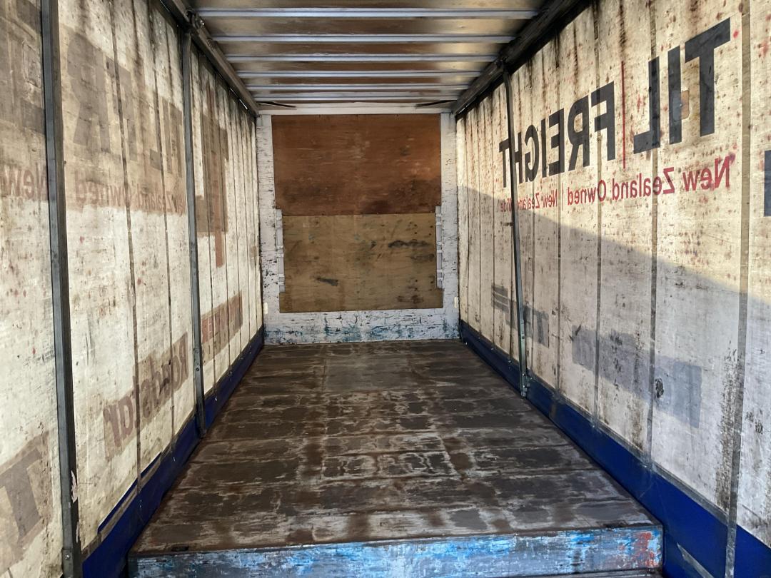 Photo '11' of Maxicube Freighter 3 AXLE SEMI LEAD Curtainsider B-Train Photo '11' of Maxicube Freighter 3 AXLE SEMI LEAD Curtainsider B-Train