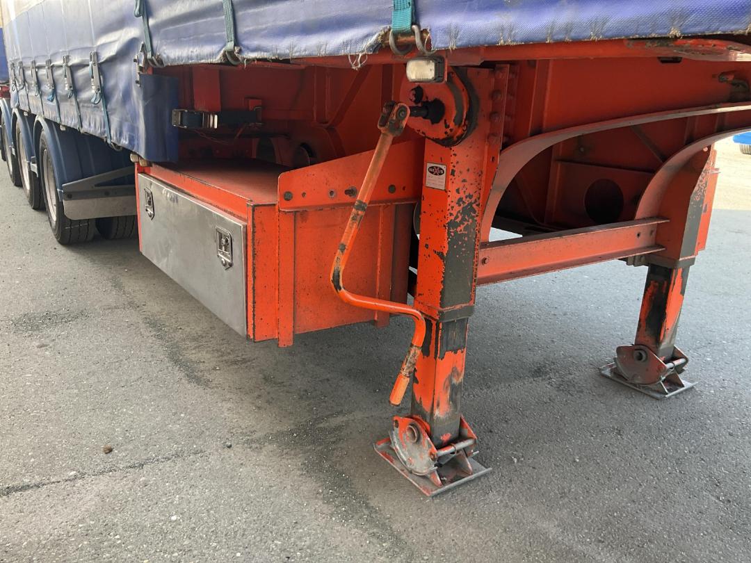 Photo '13' of Maxicube Freighter 3 AXLE SEMI LEAD Curtainsider B-Train Photo '13' of Maxicube Freighter 3 AXLE SEMI LEAD Curtainsider B-Train