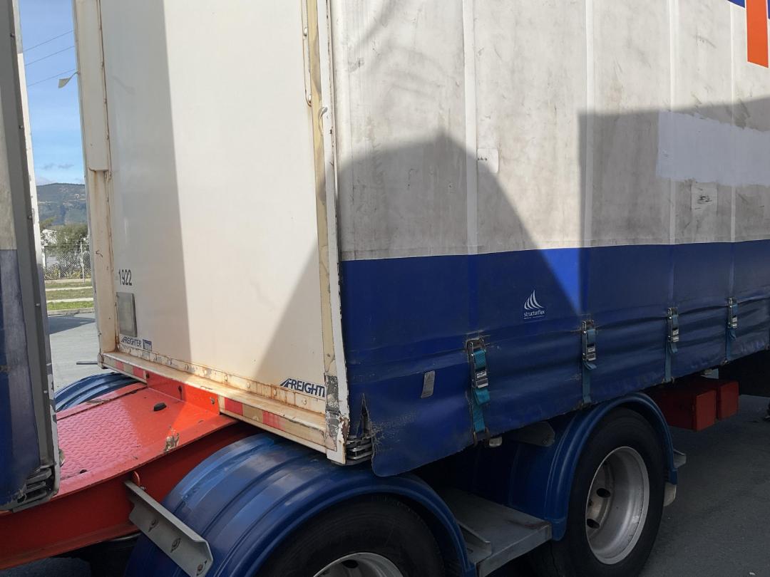 Photo '18' of Maxicube Freighter 3 AXLE SEMI LEAD Curtainsider B-Train Photo '18' of Maxicube Freighter 3 AXLE SEMI LEAD Curtainsider B-Train