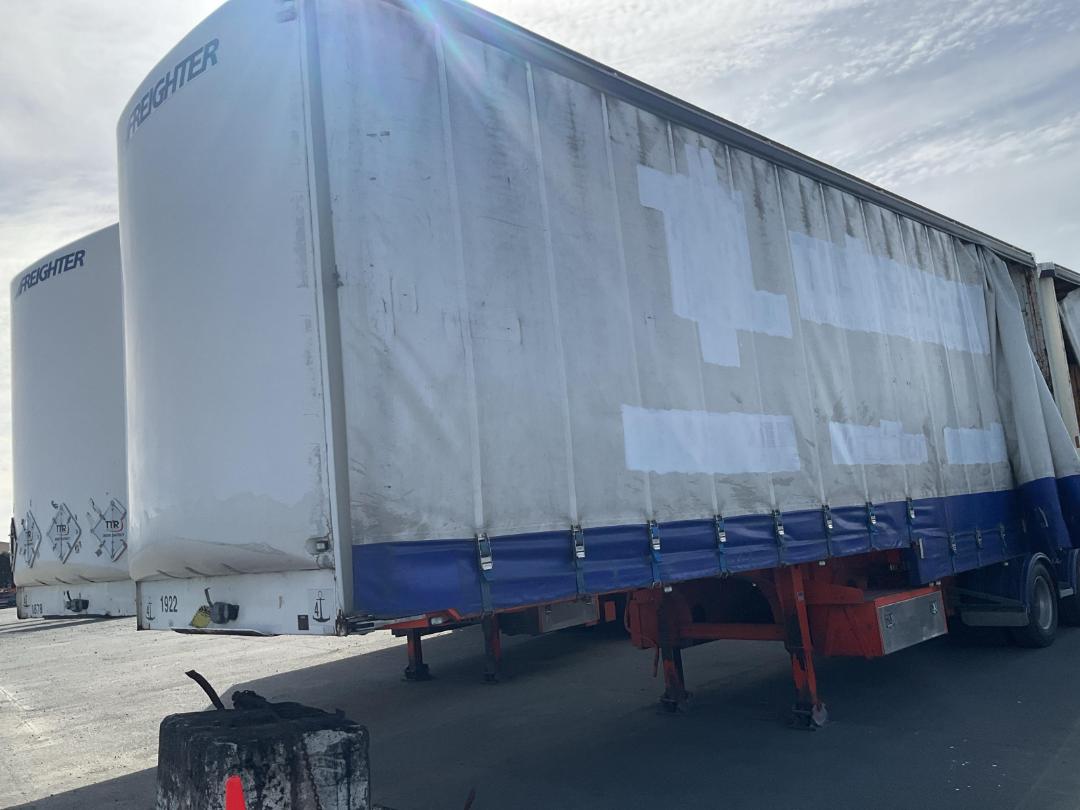 Photo '14' of Maxicube Freighter 3 AXLE SEMI LEAD Curtainsider B-Train Photo '14' of Maxicube Freighter 3 AXLE SEMI LEAD Curtainsider B-Train