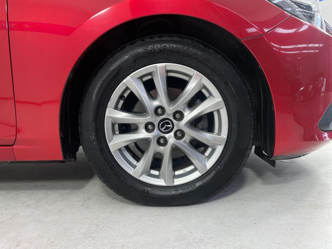 Photo '9' of Mazda 3 Photo '9' of Mazda 3