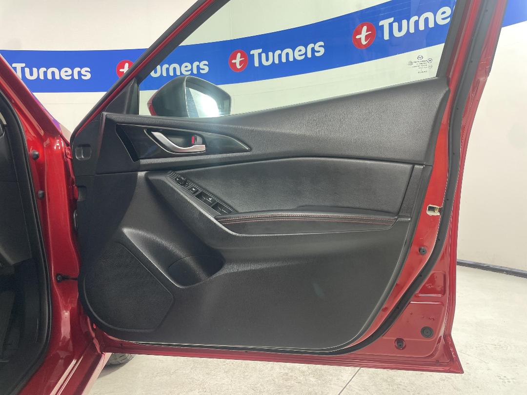 Photo '15' of Mazda 3 Photo '15' of Mazda 3