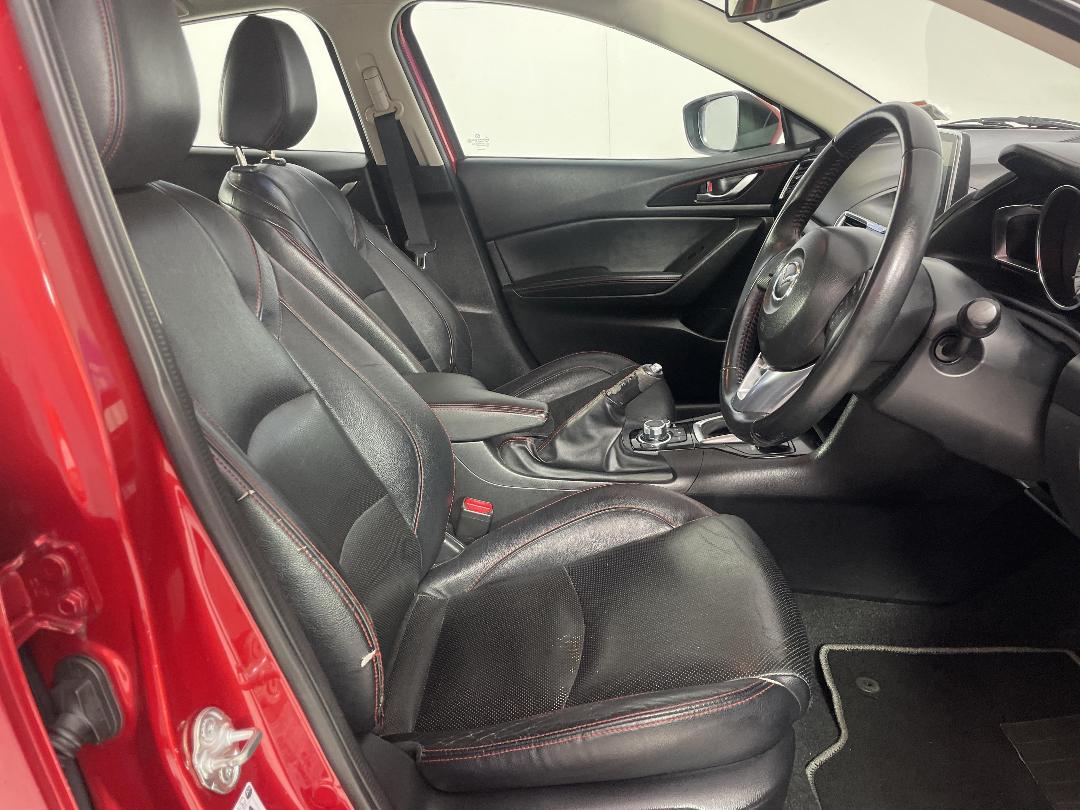 Photo '16' of Mazda 3 Photo '16' of Mazda 3